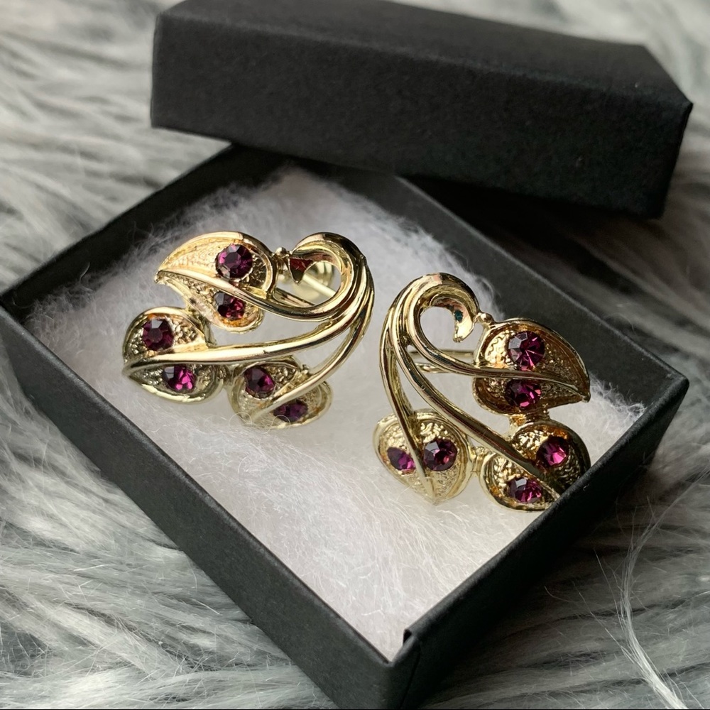 Vintage Screw on Earrings
